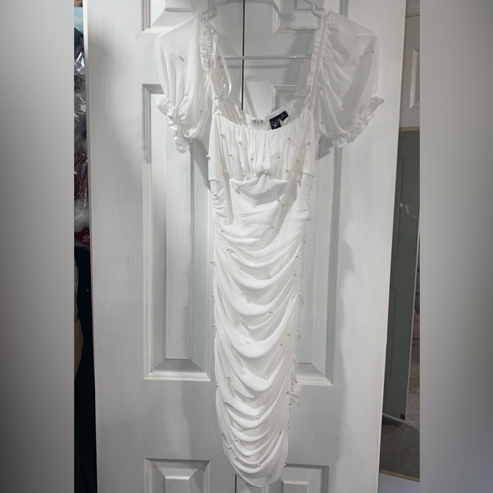 Ivory short sleve bodycon dress